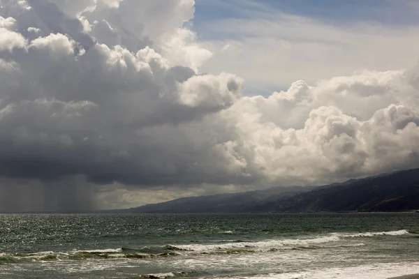 Océano Pacífico durante una tormenta . —  Fotos de Stock