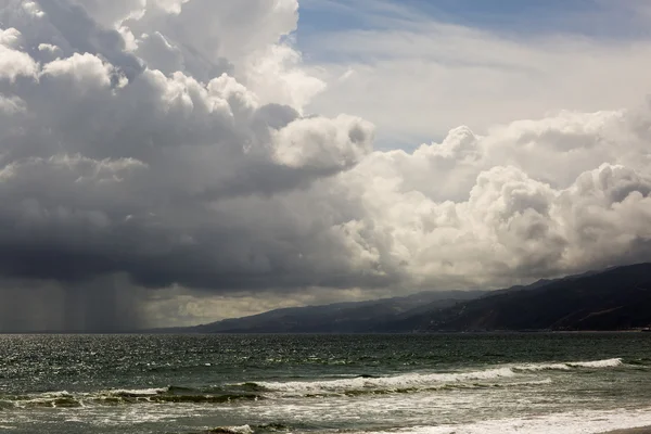 Océano Pacífico durante una tormenta . —  Fotos de Stock