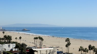 Santa Monica, Kaliforniya, plaja olduğunu. 