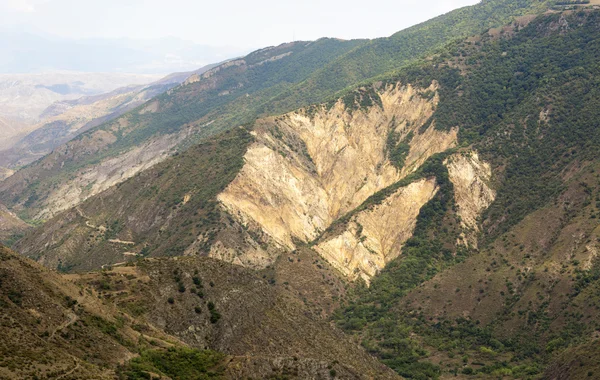 Paisaje de montaña. El paisaje en Armenia (Tatev ). — Foto de Stock