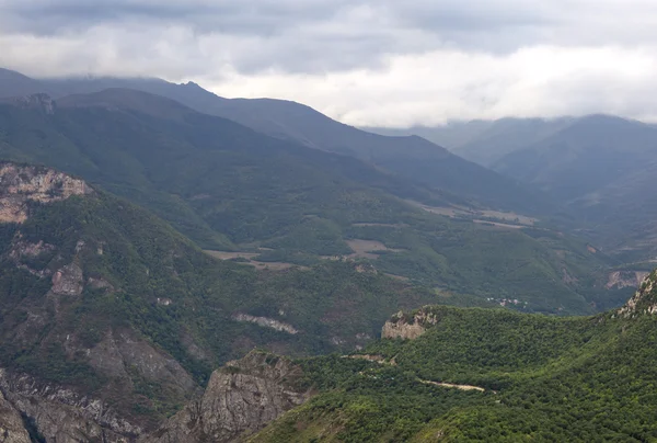 Bergslandskap. Landskapet i Armenien (Tatev). — Stockfoto