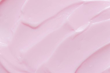 Krema, pembe ve beyaz arkaplan