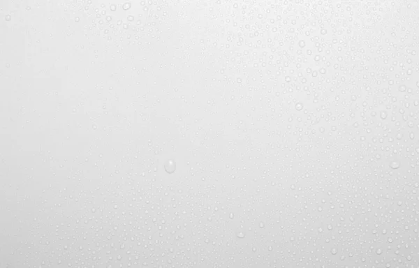Das Konzept Der Wassertropfen Auf Weißem Hintergrund — Stockfoto