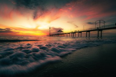 Brighton İskelesi, Adelaide, Güney Avustralya 'da güzel bir gün batımı