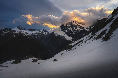  Sefton Bivvy, Aoraki Dağı. Cook Ulusal Parkı, Yeni Zelanda
