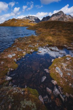 Angelus Gölü kulübesine yürüyüş - Nelson Gölleri, Yeni Zelanda