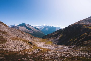 Zillertal, Avusturya Alpleri. Yaz manzarası, Olpererhtte mülteci, Schlegeisspeicher rezervuar manzarası.