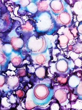 Bulutlar Macro. Gökkuşağı sıçraması. Violet taklidi. Hassas Bright. Motley Okyanusu renk lekeleri. Altın Çizgiler Mürekkep Bulanık. Alkol Mürekkebi Burgonya Boşanması. Alkol Çizimi.