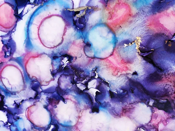 Kartlar için arka plan. Gökkuşağı Damlaları. Violet Spot. Hassas Bright. Motley Aquamarine izi. Altın Çizgili Gouache Görüntü. Alkol Karşıtlığı Pigmenti. Pastayı Yıka.