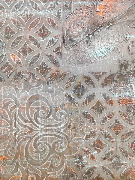 Grunge eski püskü süs. Eski dekoratif duvar süsü. İtalyan antika duvar kağıdı. Sefil Vintage Arabesk Şablonu. Duvarda kirli alçı deseni var. Geometrik Arap Yardımı.