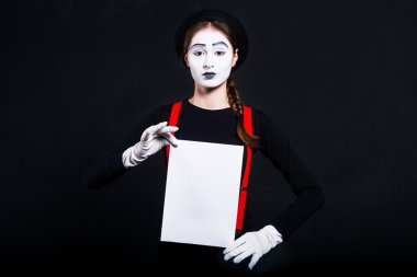 Beyaz kağıdın tutan kız MIME