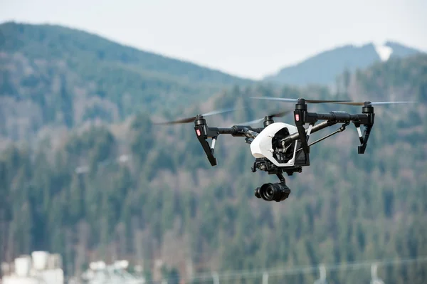 Drone no céu — Fotografia de Stock