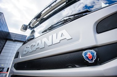 Scania kamyon kaputa imzalamak