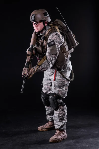 US ranger with gun — Stock Photo, Image