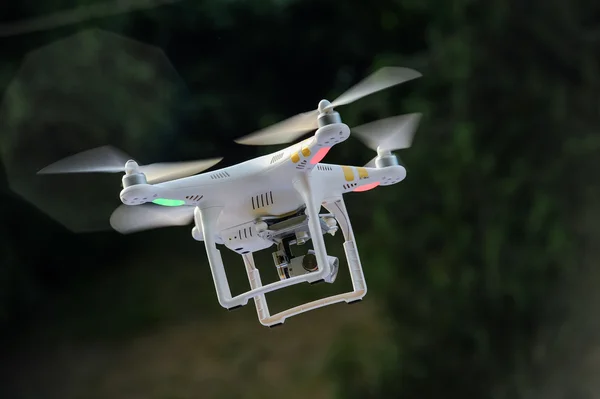 Små flygande drone — Stockfoto
