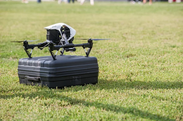 Drone a doboz — Stock Fotó