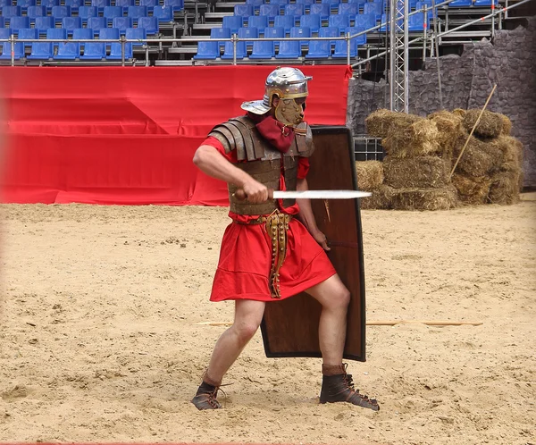 Los soldados de la legión romana (fiesta de la reconstrucción histórica, que tuvo lugar en Moscú en junio de 2015 .) — Foto de Stock