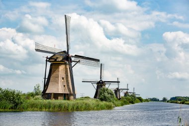 Hollanda Kinderdijk - 14 Haziran: Kinderdijk Yel Değirmenleri UNESCO Dünya Mirası. 14 Haziran 2015 'te Hollanda Kinderdijk' te.