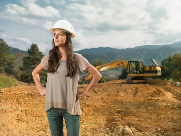 Joven Mujer Caucásica Arquitecta Sitio Construcción Buscando Feliz — Foto de Stock