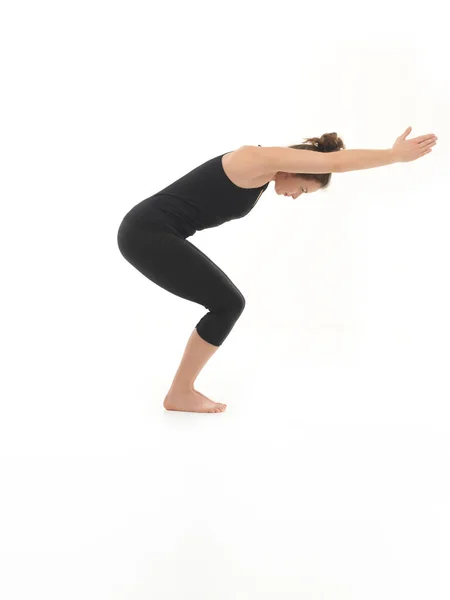 Vista Laterale Attraente Giovane Donna Dimostrando Posa Yoga Vestito Nero — Foto Stock