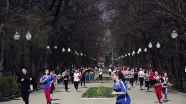 Maraton bulanık kitle