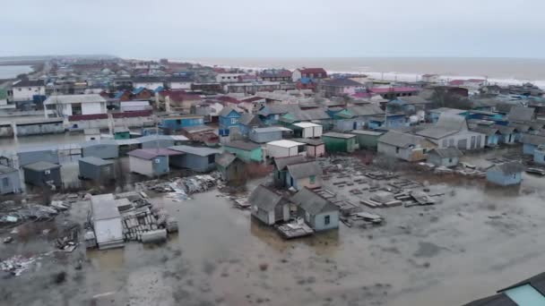 Destruyó casas en el agua. Desastre. — Vídeo de stock