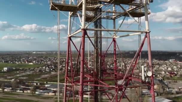 Televizní věž sovětské éry — Stock video