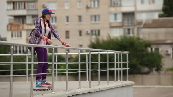 Porter le patinage à rouleaux — Video