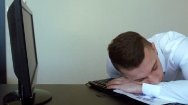 İşteyken, patronu Bute uyku işadamı