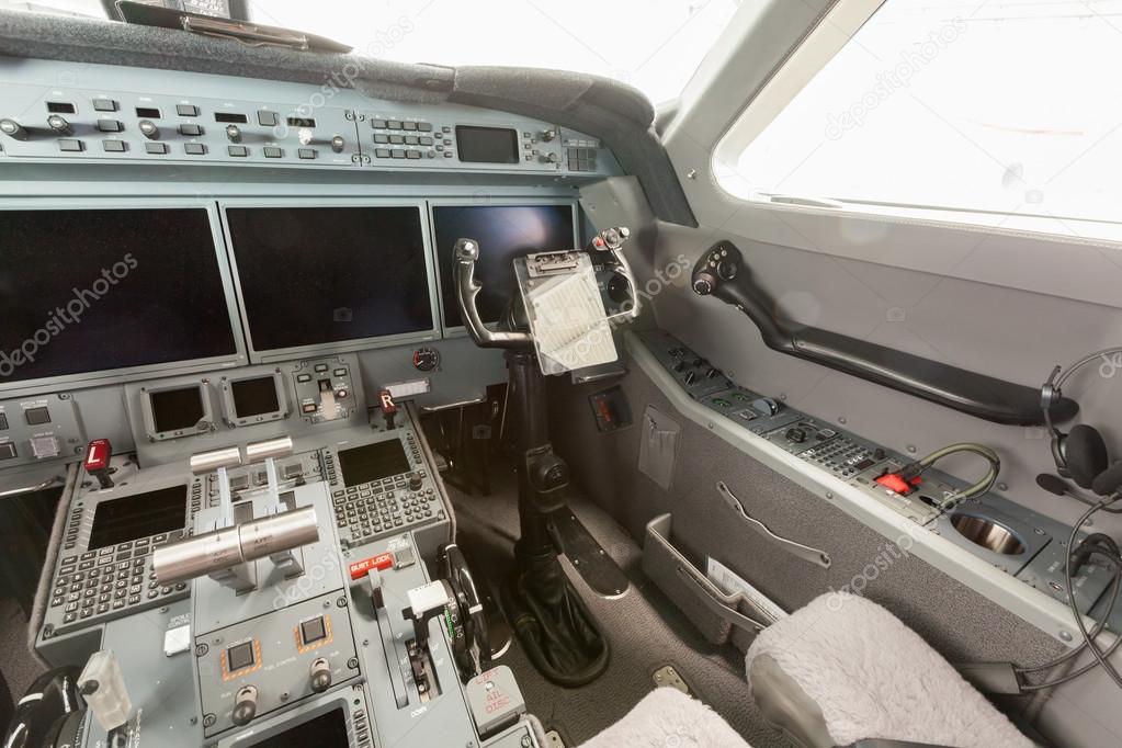 Inside view Cockpit G550