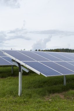 Mavi siliciom güneş hücreleri alternatif enerji alanıyla
