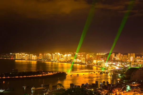 Vista Noturna Uma Ilha Artificial Phoenix Cidade Sanya Iluminada Com — Fotografia de Stock