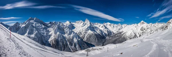 Vue Panoramique Sur Piste Ski Avec Les Montagnes Belalakaya Sofrudzhu — Photo