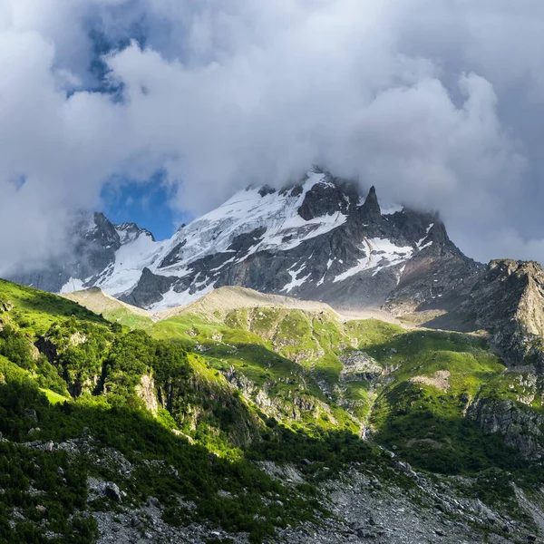 Mountain Landscape Illuminated Sun — Stock Photo, Image