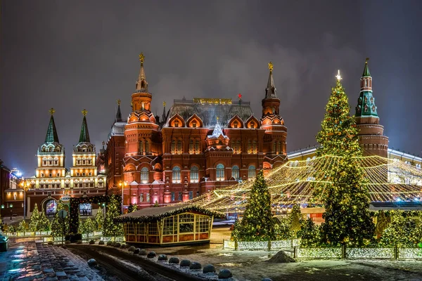 Vista Nocturna Invierno Del Gran Árbol Navidad Decoración Plaza Manezhnaya — Foto de Stock