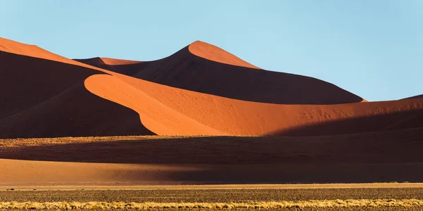 Blick Auf Eine Große Orangefarbene Sanddüne Von Sossusvlei Vor Blauem — Stockfoto