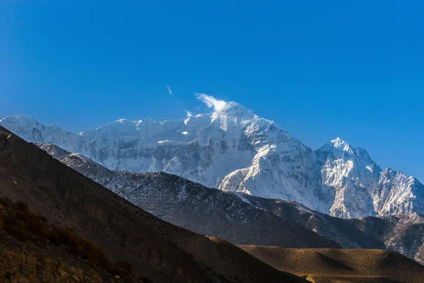 Mt. Nilgiri, Kagbeni köyünün manzarası. Mustang, Nepal.