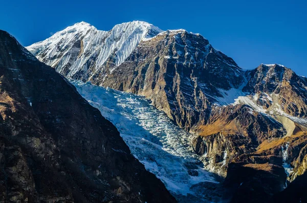 Gangapurna冰川和山顶 从Gangapurna Tal看 Annapurna电路旅行 尼泊尔 — 图库照片