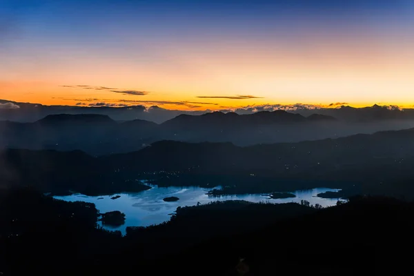 Montanhas Sri Lanka Reservatório Maskeliya Surpreendente Nascer Sol Pico Adão — Fotografia de Stock