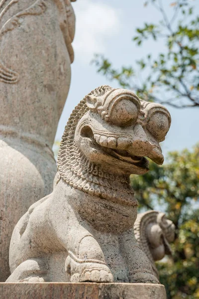 Stone Lion Called Singha Ancient Capital Ruins Anuradhapura Sri Lanka — Stock Photo, Image