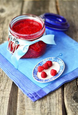 Mavi gelmedi kavanoza Ahududu reçeli