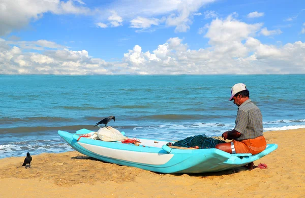 Srí-Lanka, Negombo, január 10, 2016-Negombo fishman hajóját, óceán közelében Jogdíjmentes Stock Fotók