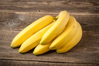 Tahta masada taze muz demeti