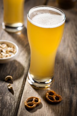 Abur cubur ile hafif bira