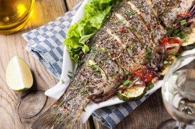 sebzeli fırında balık