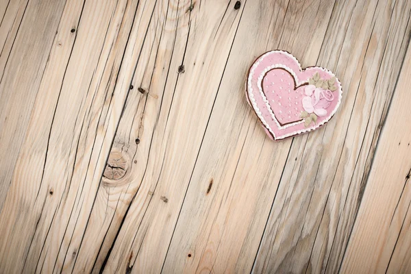 Valentines day gingerbread heart, roses tea — Stock Photo, Image