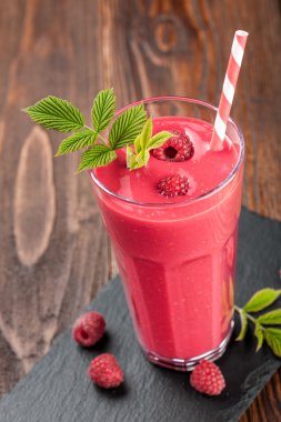 ahududu güler yüzlü