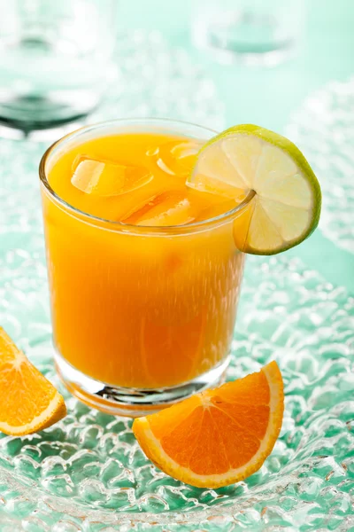 Zumo de naranja con hielo — Foto de Stock