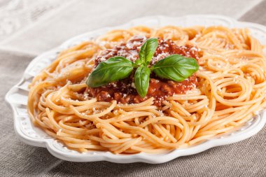 Spagetti Bolonez
