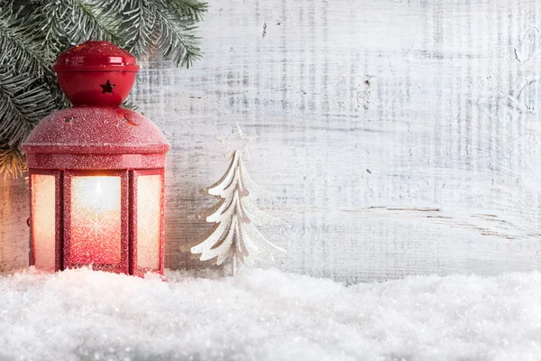 Vánoční svíčka Lucerna na sněhu — Stock fotografie